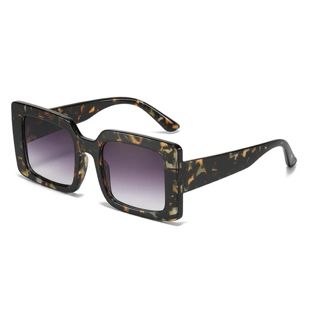Stylish Tortoise Shell Sunglasses